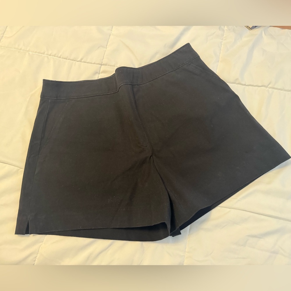 Spanx L Black Shorts with Back Pockets